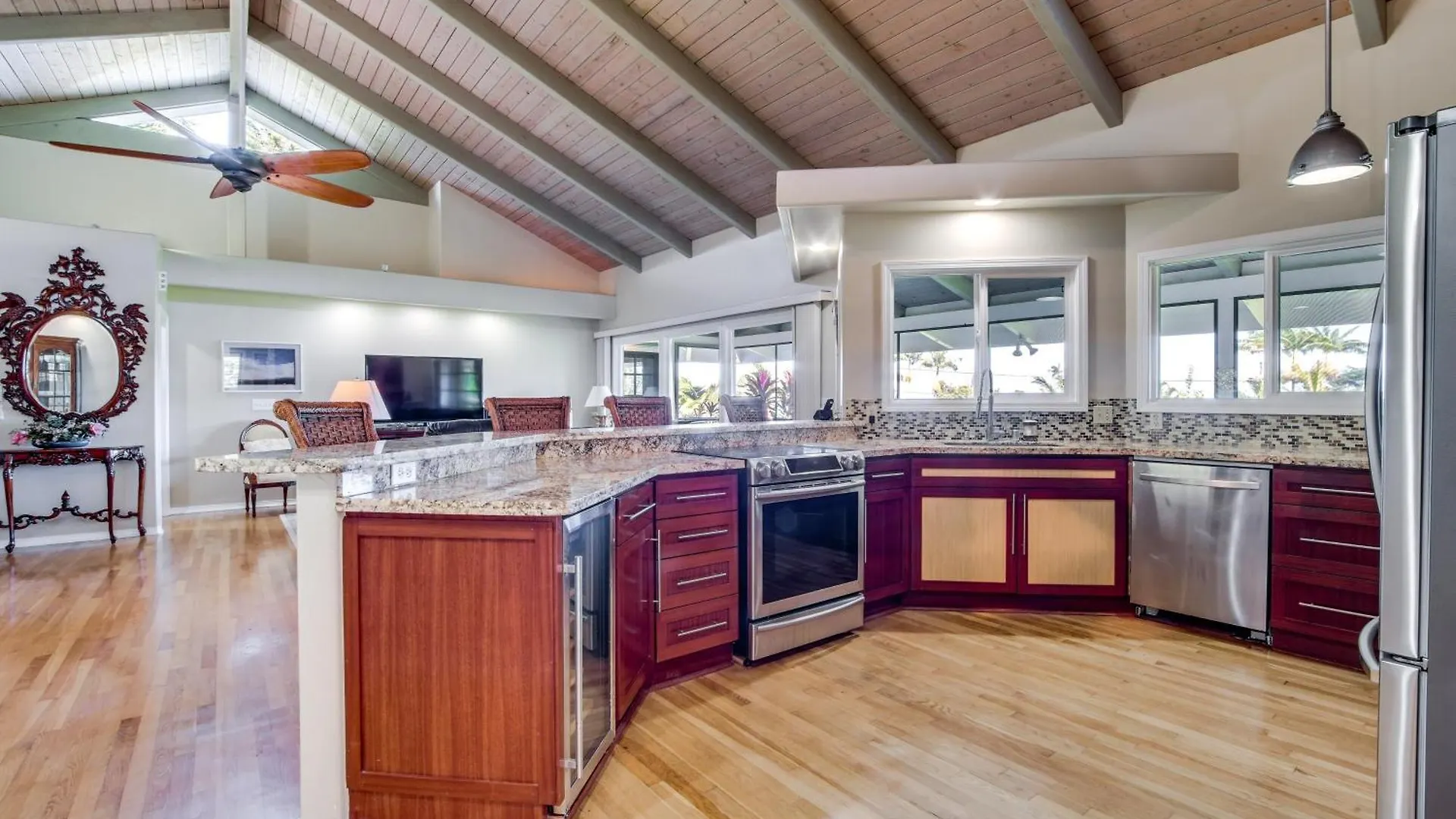 Honomu Home With Screened Lanai And Ocean Views! Pepeekeo