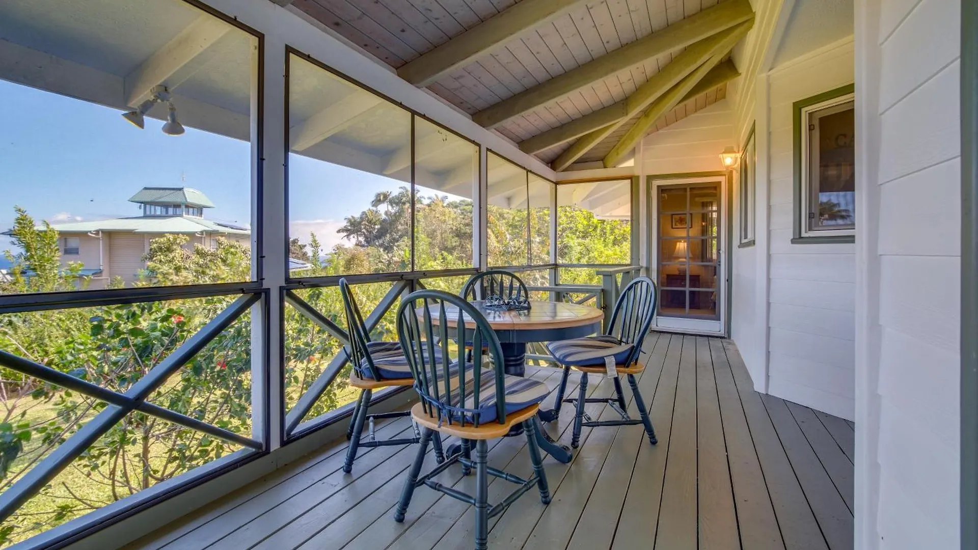 Casa de Férias Honomu Home With Screened Lanai And Ocean Views! Pepeekeo
